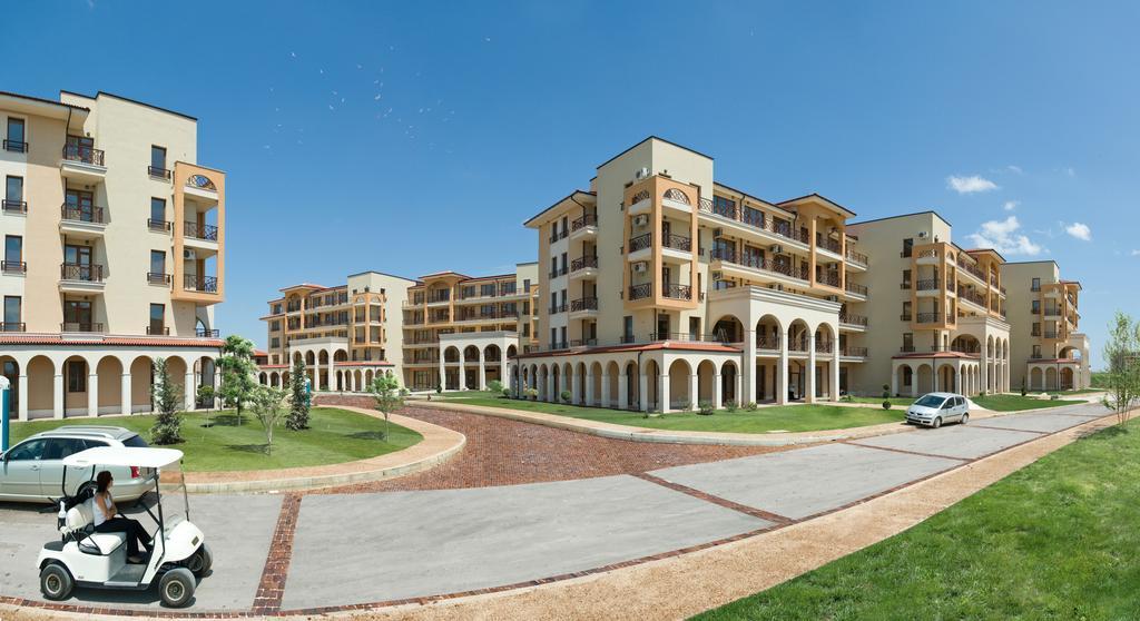 Lighthouse Apartments And Villas Балчик Екстер'єр фото